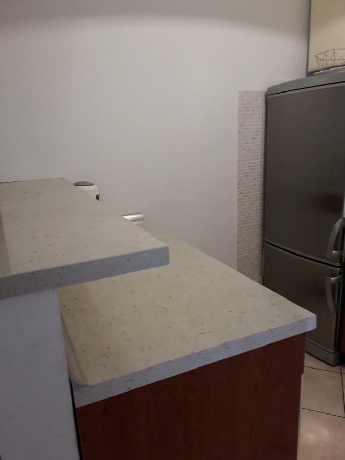 Apartmani Mara I Kata オミシュ エクステリア 写真