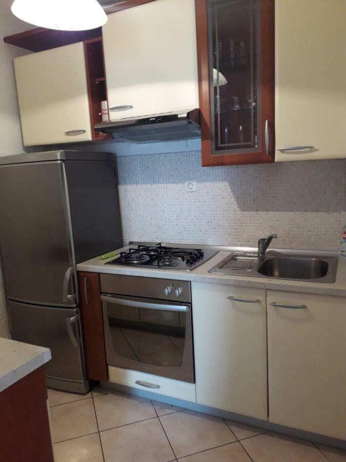 Apartmani Mara I Kata オミシュ エクステリア 写真
