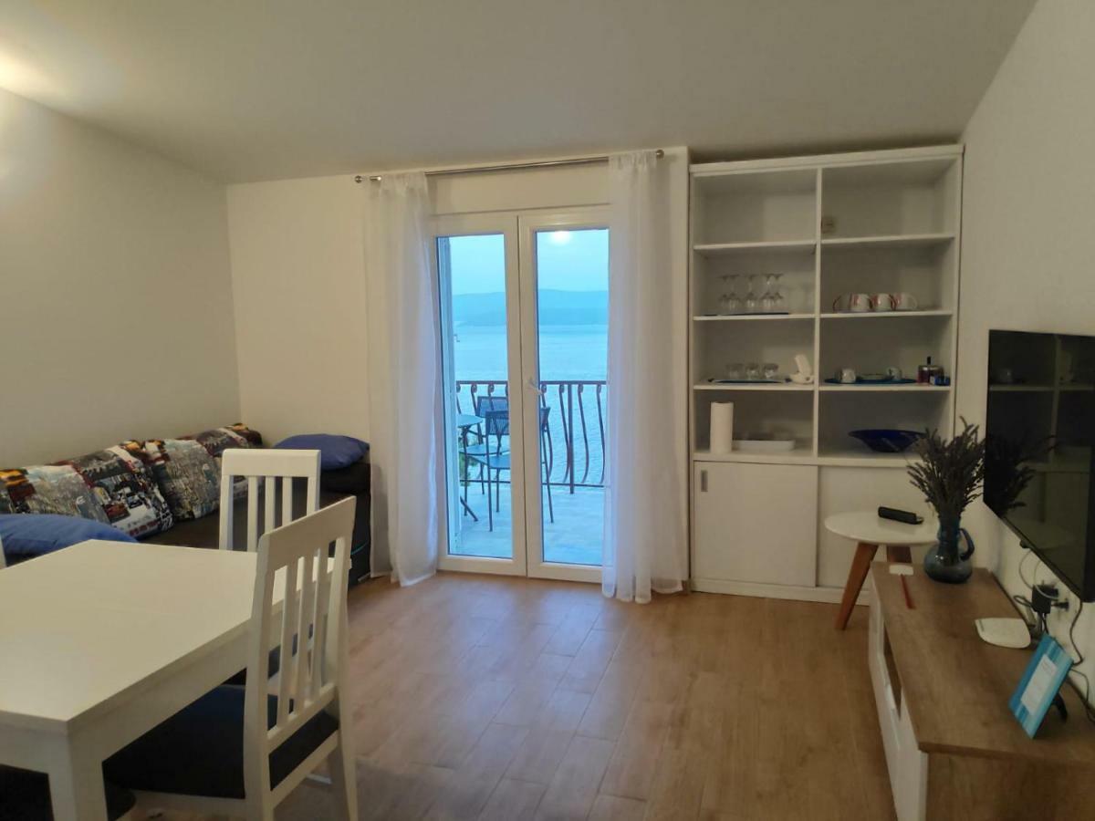 Apartmani Mara I Kata オミシュ エクステリア 写真