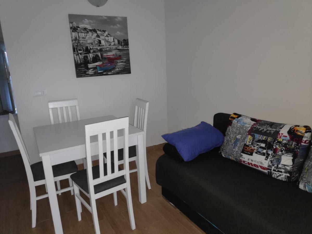Apartmani Mara I Kata オミシュ エクステリア 写真